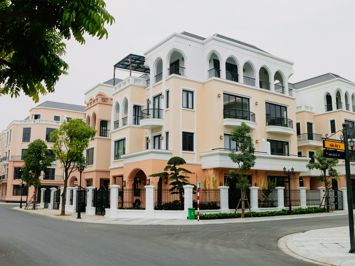 Biệt thự tam - tứ lập